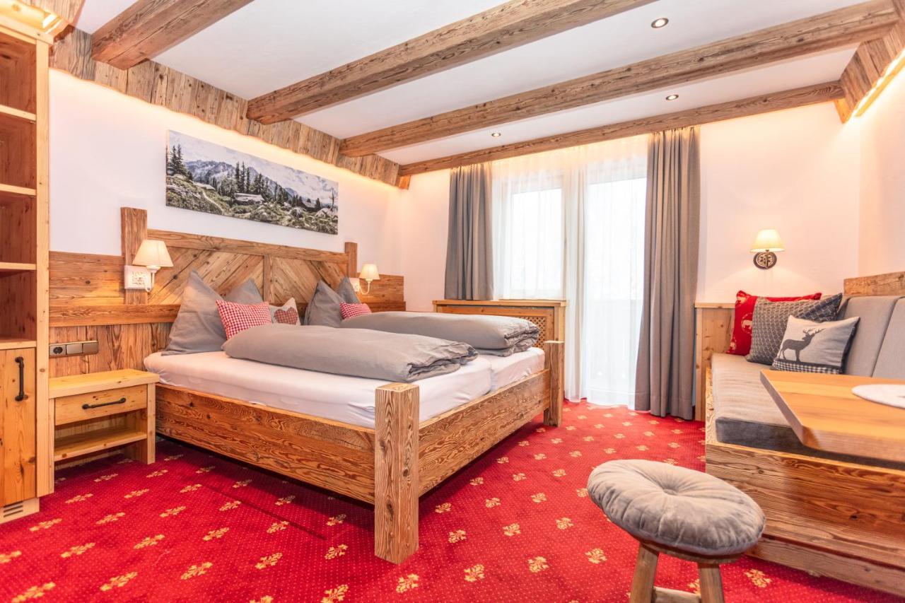 Pension Berghof Maria Alm am Steinernen Meer Exterior foto